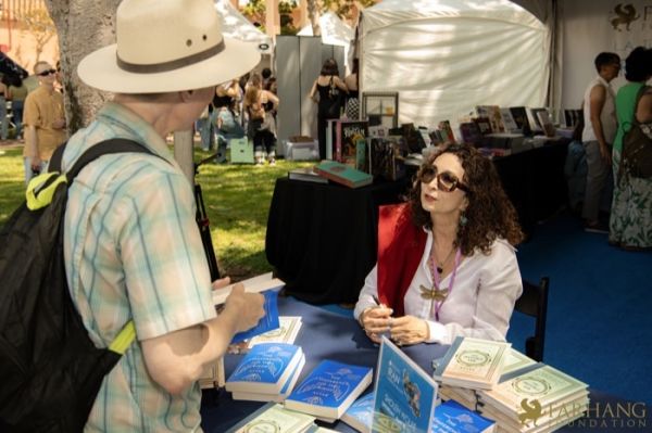 44 Iran Through Books 
