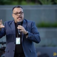 2023 Shahin Najafi at Grand Performances 16 2023 Shahin Najafi at Grand Performances 16