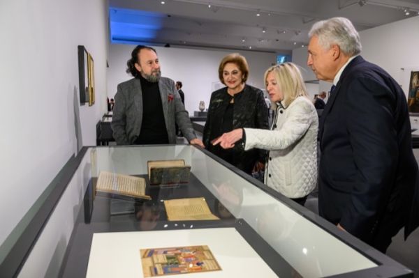 18 Dining With Sultan 