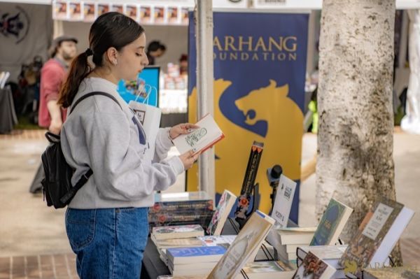 017 Iran Through Books 2024