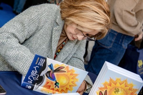 104 IRAN THROUGH BOOKS 2025