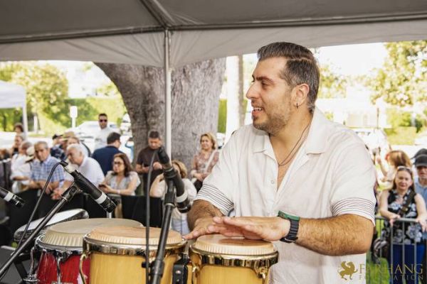 083 Festival Beverly Hills