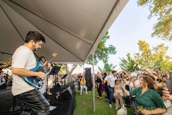 090 Festival Beverly Hills