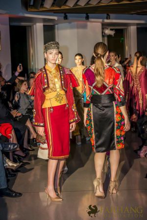 shahla dorriz iranian cultural runway 063