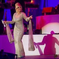 googoosh at the hollywood bowl 041 googoosh at the hollywood bowl 041