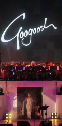 googoosh at the hollywood bowl 081 googoosh at the hollywood bowl 081