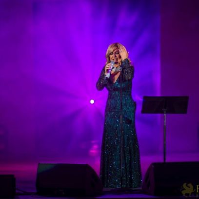 googoosh at the hollywood bowl 097 googoosh at the hollywood bowl 097