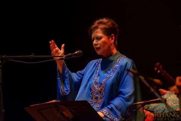 parisa live at farhangs 11th nowruz celebration 050